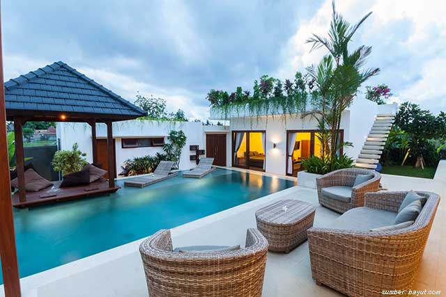7 Inspirasi Gazebo Kayu yang Pas Dipakai Bersantai Bersama Keluarga