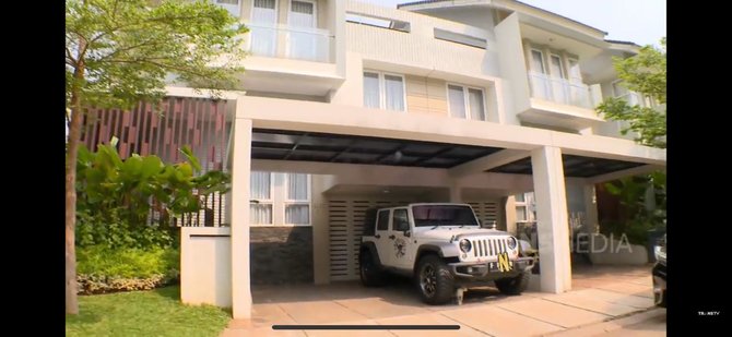 7 Potret Rumah Pasha Ungu di Jakarta yang Minimalis tapi Megah