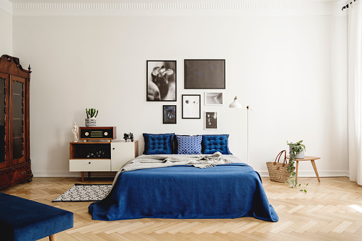 Bosan dengan Suasana Kamar Kos? Yuk, Pakai Dekorasi Ala Vintage!