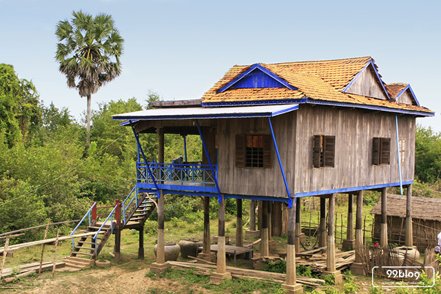 7 Desain Rumah Kayu Knock Down yang Hangat & Bikin Betah | Plus Tips Desain