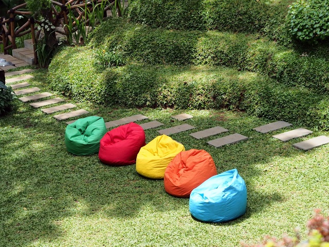11 Ide Memanfaatkan Taman Belakang Rumah Sempit Jadi Cantik & Keren. Coba, yuk!
