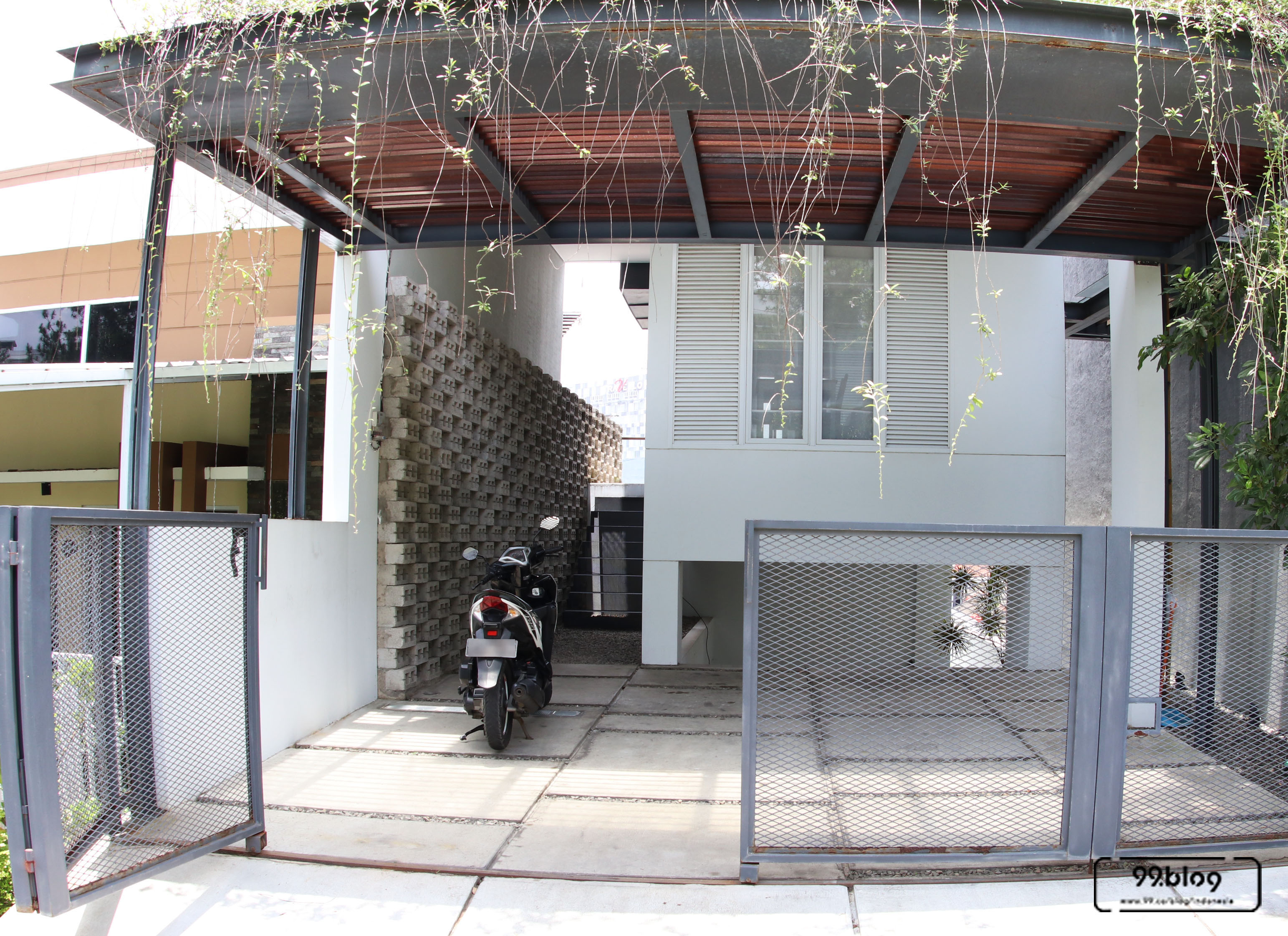 Inspirasi Hunian Compact Living Ala White Cliff House | Bikin Rumah Lega!