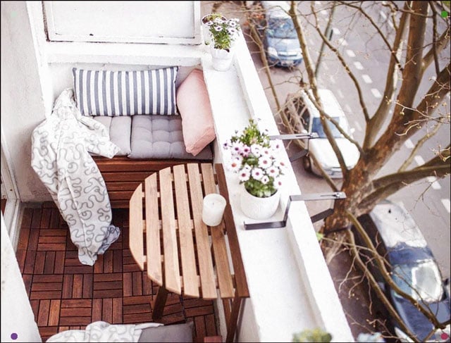 8 Inspirasi Desain Balkon Cantik di Lahan Sempit. Bikin Rumah Makin Menawan!