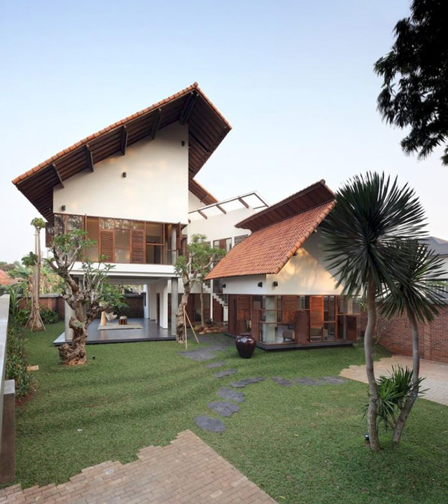 7 Inspirasi Desain Rumah Tropis Modern Layaknya Vila yang Nyaman