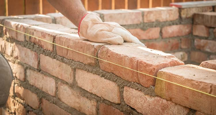 8 Cara Membuat Dinding Ekspos yang Kuat, Tahan Lama, dan Bebas Retak!