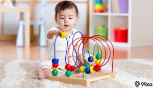 9 Mainan Bayi yang Sanggup Membantu Meningkatkan Kecerdasan Otak | Yuk, Dicoba!