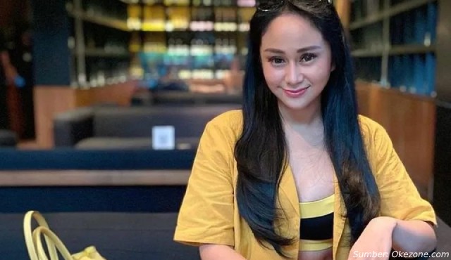 7 Potret Rumah Denise Chariesta Selebgram Bergaya Sultan, Ternyata Punya Toko Bunga