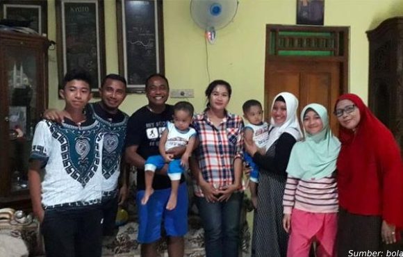 7 Potret Rumah Firman Utina yang Dipenuhi Momen Bersejarah. Bak Museum Pribadi!