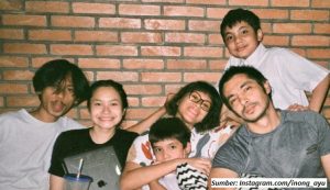 11 Potret Rumah Modern Industrial Abimana Aryasatya. Hunian Selebritas Masa Kini!