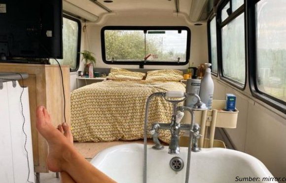 Pasangan Muda ini Sulap Bus Merah London Menjadi Rumah Mewah Berjalan. Katanya Bosan Tempati Rumah Biasa!