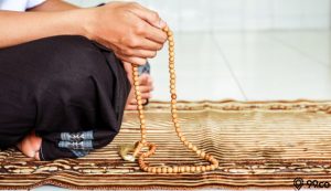 Hukum dan Contoh Beli Rumah dengan Sholawat. Apakah Terbukti Berhasil?