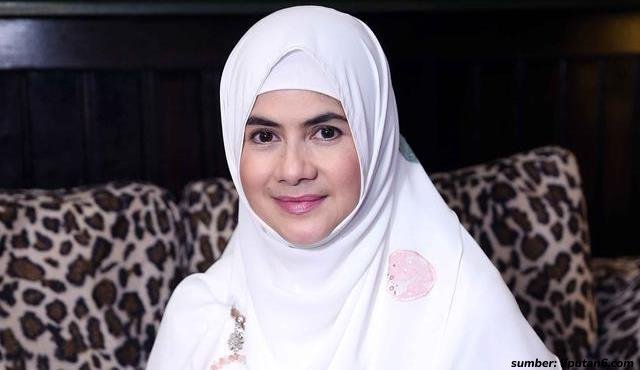 8 Potret Rumah Astri Ivo, Artis yang Beralih jadi Pendakwah. Bisa Main Pingpong di Lantai 2!