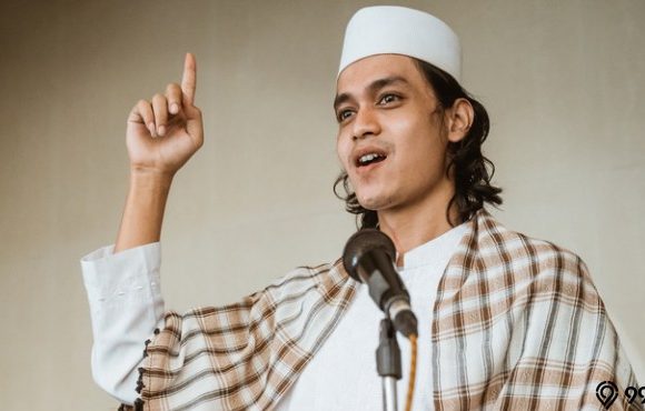 7 Ceramah Singkat tentang Ilmu Beserta Dalil dan Hadis yang Bermakna