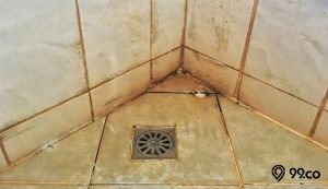 Cara Membersihkan Keramik Kamar Mandi dengan Sitrun. Mudah, Keramik Kembali Kinclong!