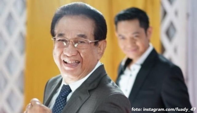 Begini Penampakan Rumah Aktor Senior Anwar Fuadi. Banyak Koleksi Kemeja Versace & Jas Partai!
