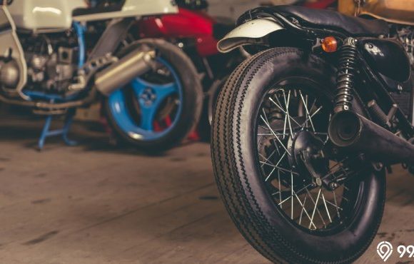 model garasi motor samping rumah