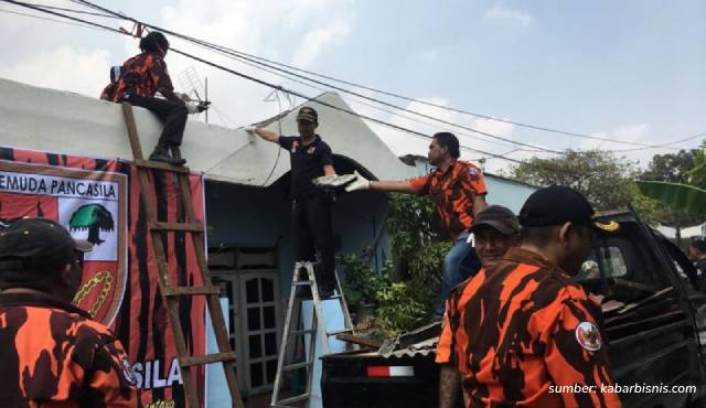 Sering Mendapat Cap Buruk, Ternyata Pemuda Pancasila Pernah Mengadakan Berbagai Aksi Bedah Rumah bagi Warga Membutuhkan. Salut!