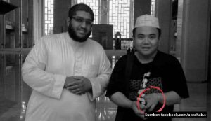 Menilik Perjalanan Spiritual Pria Tionghoa Menjadi Mualaf. Tidak Gentar Meski 3 Jarinya Dipotong Orang Tua!