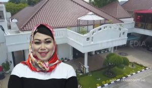 Bak Istana, Ini 9 Potret Rumah Pengacara Kondang Ina Rachman. Karpetnya Saja Rp1,2 M!