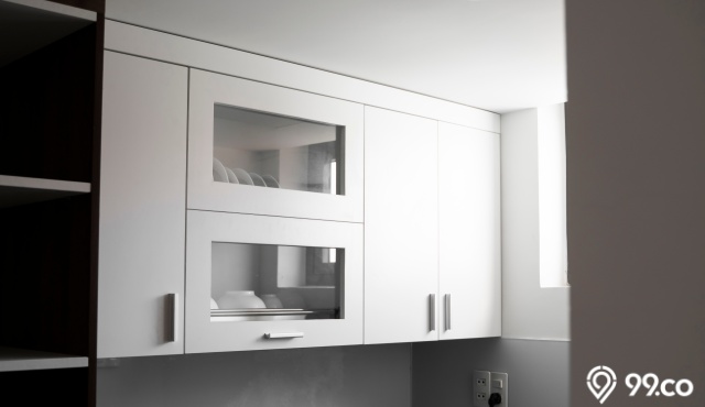 5 Inspirasi Rak Piring Kitchen Set yang Bikin Dapurmu Rapi. Suka yang Mana?