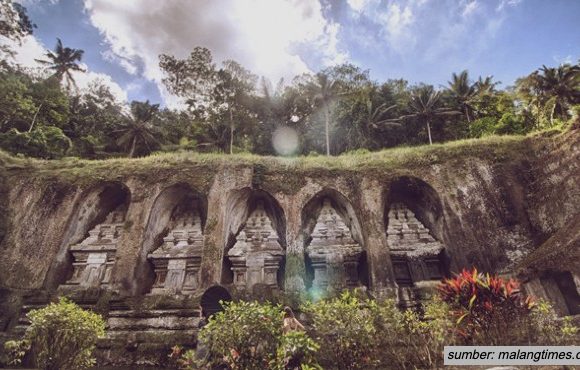 Menguak Misteri Rumah Terbengkalai di Bojong Gede. Pemiliknya Terlibat Pesugihan Gunung Kawi?