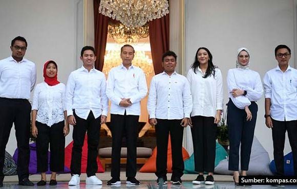Setara Eselon I, Ini Rincian Gaji Staf Khusus Milenial Jokowi yang Jumlahnya Fantastis. Tugasnya Apa, sih?