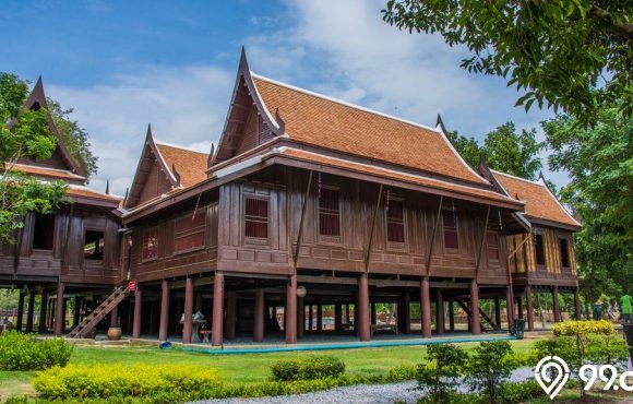 rumah adat thailand