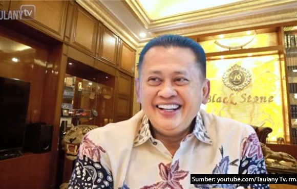 ruang kerja pribadi Bambang Soesatyo