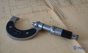 Cara Menghitung Mikrometer Sekrup yang Benar Disertai Contohnya, Ternyata Mudah!