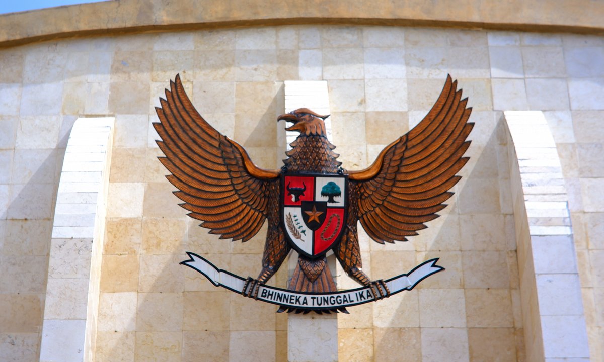 contoh pengamalan sila ke-5 pancasila