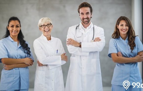 Jadi Profesi yang Disegani, Intip Bocoran Gaji Dokter Spesialis. Ada yang Sentuh 5 Miliar!