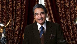 Dikenal sebagai Pengacara Kondang, Begini Isi Garasi Hotma Sitompul. Tak Kalah dengan Hotman Paris!