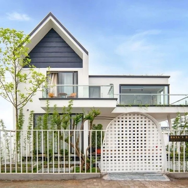 7 Inspirasi Desain Pintu Pagar Minimalis dan Kekinian. Bikin Fasad Makin Menawan!