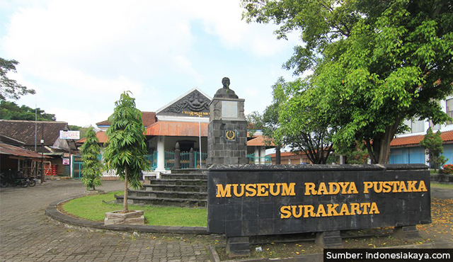 museum radya pustaka tertua