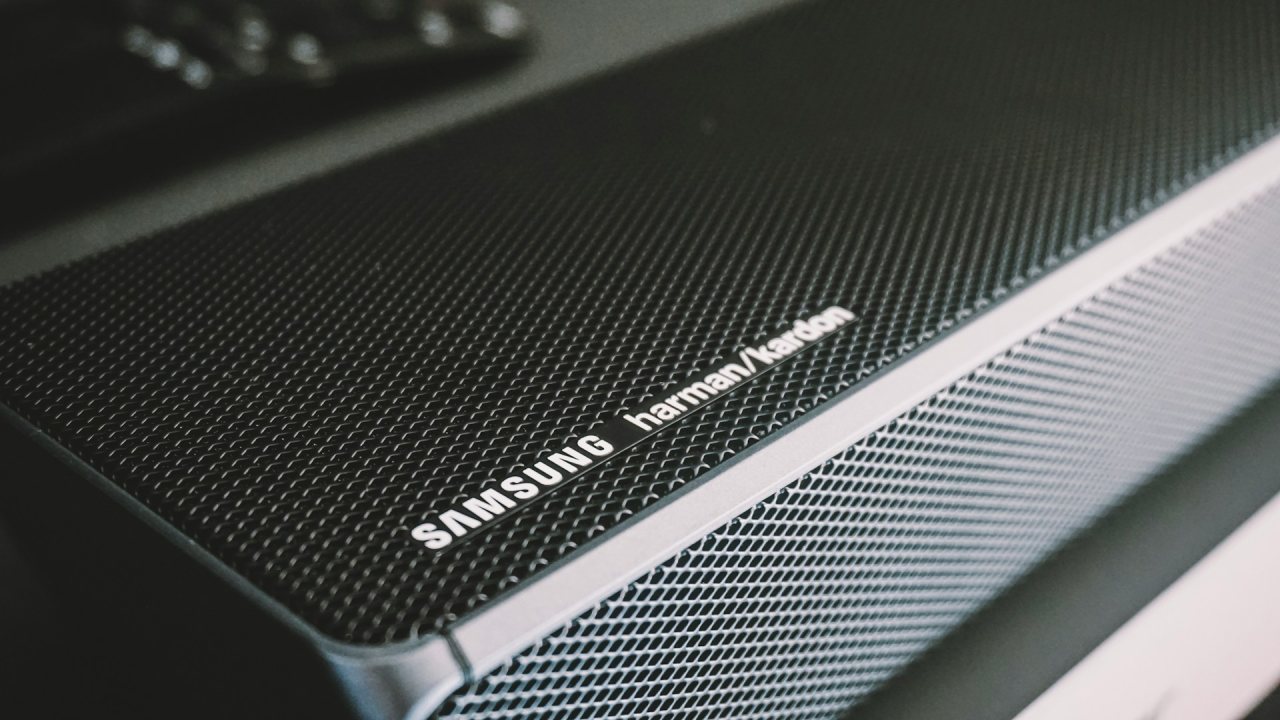 5 Rekomendasi Samsung Soundbar Terbaik 2024, Suaranya Nendang Banget!