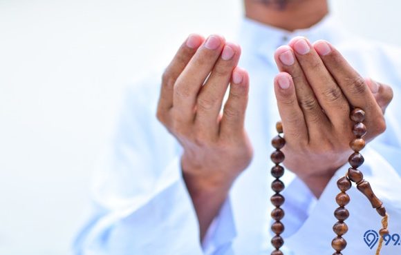 Doa setelah Membaca Surat Al Mulk (Latin, Arab, dan Arti) Beserta Keutamaannya