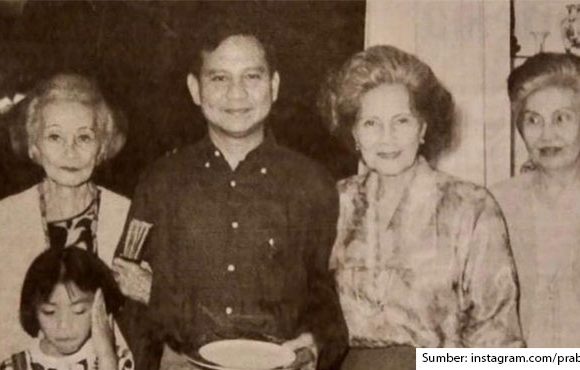Prabowo Subianto Bagikan Potret Sang Ibunda yang Jarang Terlihat Publik. Netizen Terpesona!