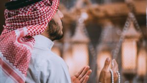 Doa Tarawih Pendek yang Mudah Dihafal Beserta Latin dan Artinya. Kamu Wajib Tahu!