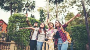10 Contoh Cerita Liburan Sekolah yang Berkesan. Menarik!