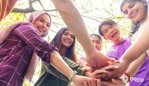 17 Contoh Yel-Yel Kelompok yang Seru dan Penuh Semangat untuk Berbagai Acara