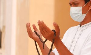 Doa Qunut Nazilah dan Artinya untuk Palestina Lengkap!