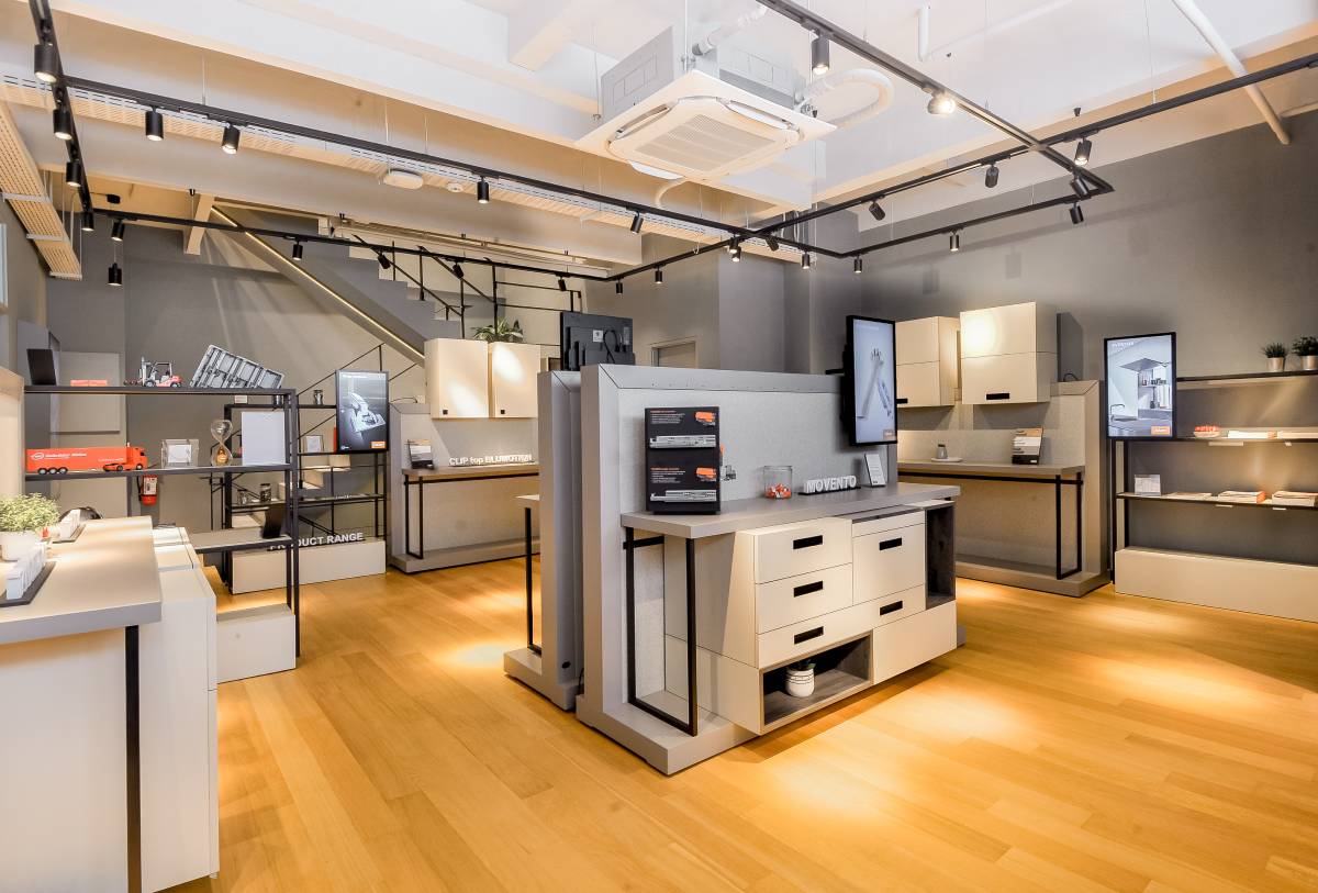 Lantai 2 Showroom Blum di BSD - Sumber: Blum