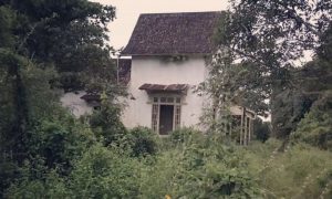 Inilah Alasan Kenapa Rumah Bisa jadi Angker. Ternyata Penyebabnya…