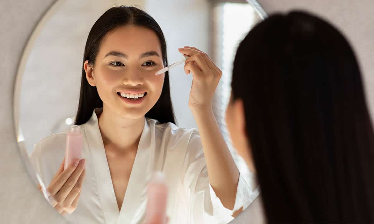 5 Rekomendasi Serum untuk Kulit Kering Terbaik 2023. Bikin Wajah Ekstra Lembap!