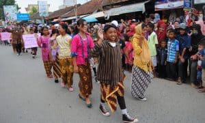 5 Ide Tema Karnaval 17 Agustus yang Kreatif dan Terbaik. Dijamin Jadi Juara!