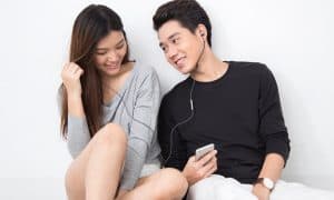 25 Lagu Barat Romantis Terbaik Sepanjang Masa Dilengkapi Hits Populer 2023