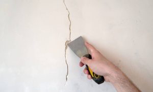 Beragam Cara Ampuh Mencegah Beton Retak Dilengkapi dengan Penyebabnya. Yuk, Cari Tahu! Beragam Cara Ampuh Mencegah Beton Retak Dilengkapi dengan Penyebabnya. Yuk, Cari Tahu!