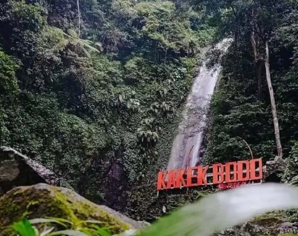 air terjun kakek bodo