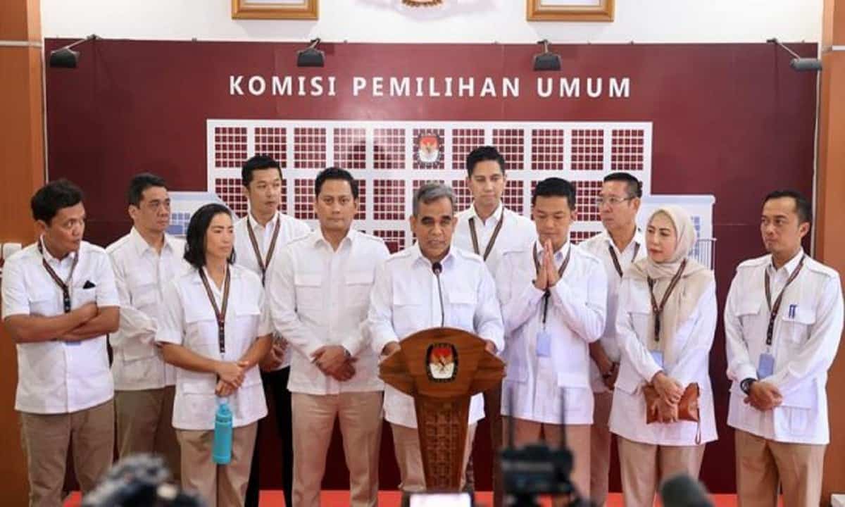 artis caleg gerindra
