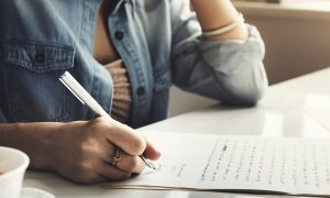 4 Contoh Motivation Letter Beasiswa yang Dapat Memikat Panitia Seleksi. Tiru, yuk!